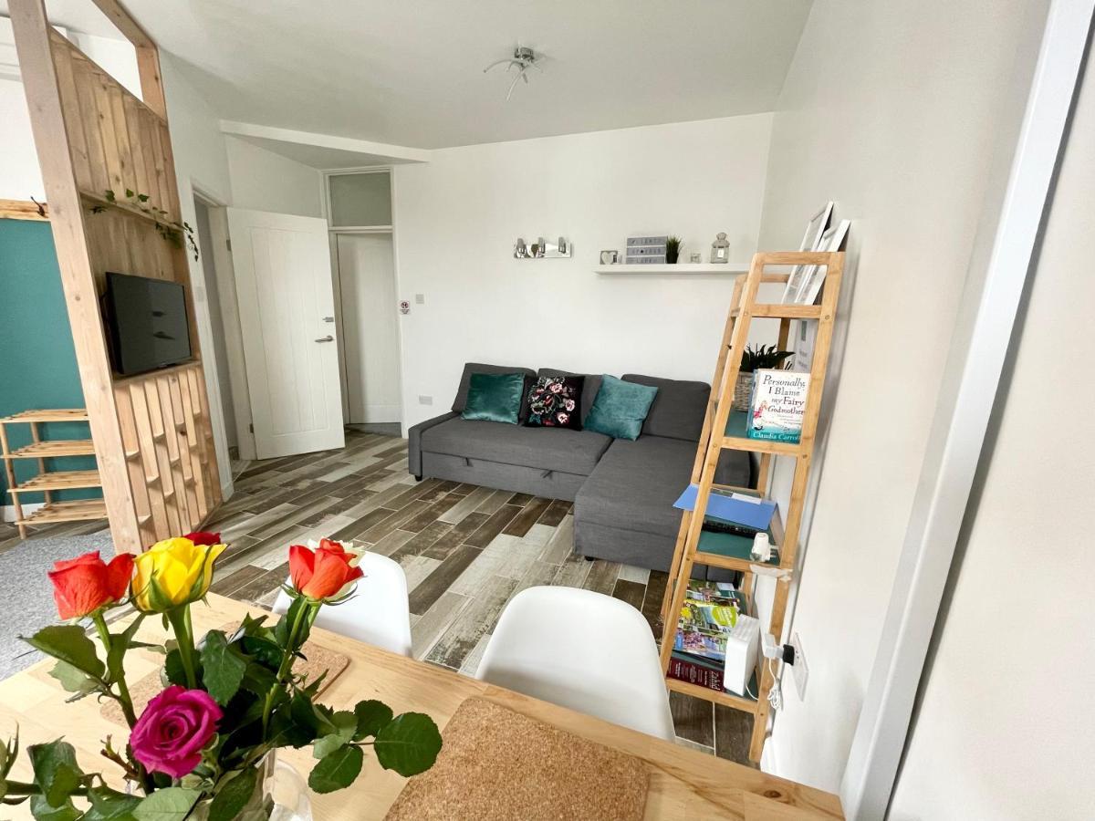 The Corner House - Modern Chesterfield Town Centre Apartments Kültér fotó