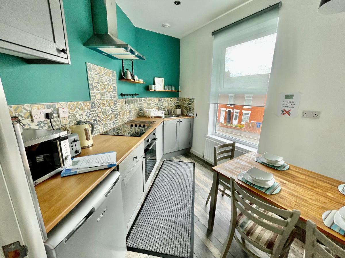 The Corner House - Modern Chesterfield Town Centre Apartments Kültér fotó
