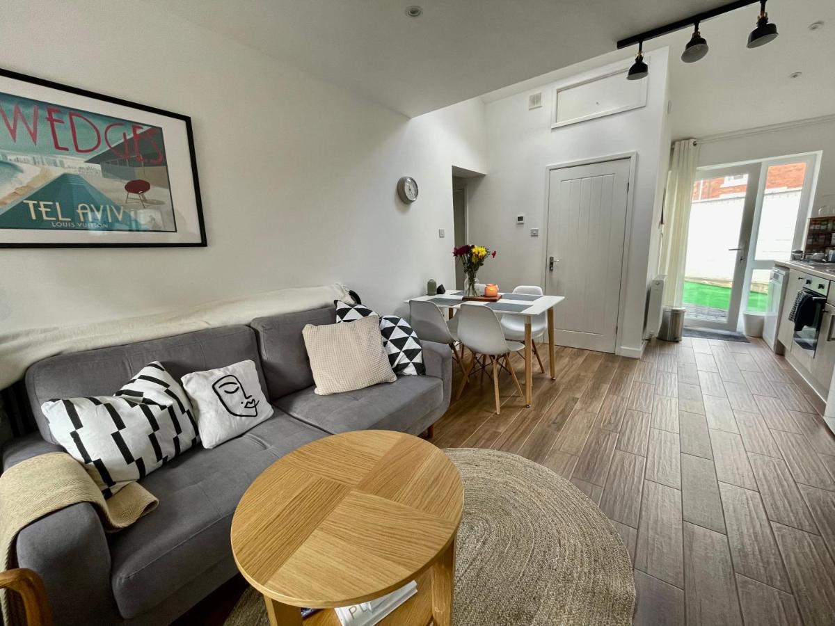 The Corner House - Modern Chesterfield Town Centre Apartments Kültér fotó